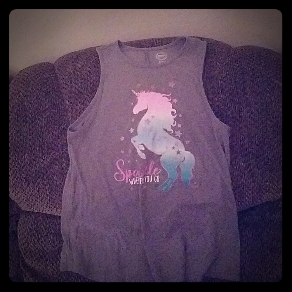 Grey tank